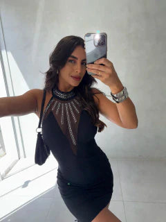 Vestido decote tule pedraria