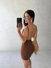 Vestido Costas Nua Curto